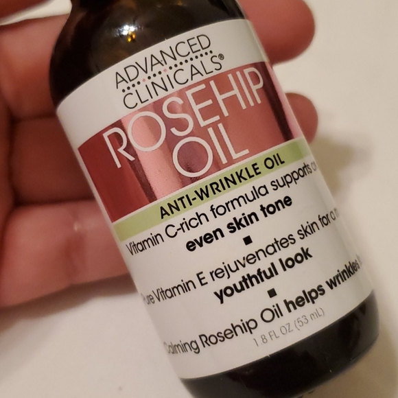 Rosehip Oil - Picture 2 of 3